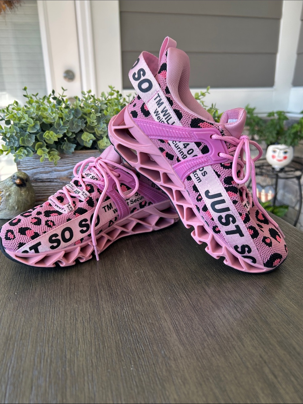 Pink Leopard Print Athletic Sneakers Women’s US 8 (EU 38)